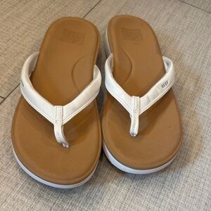 Reef White and Brown Sandals